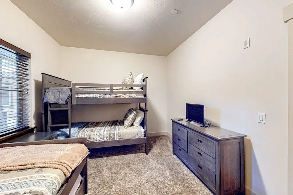 Bear Hollow Haven 2202