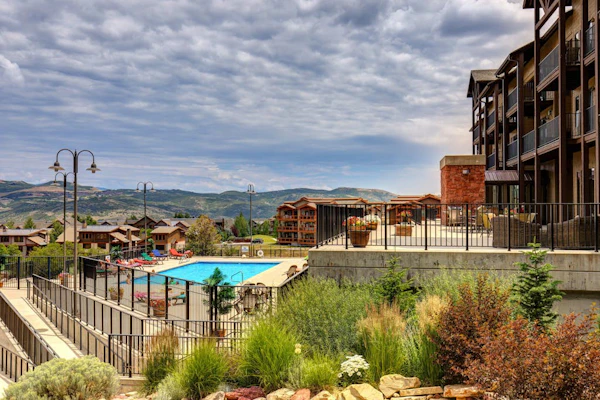 Newly renovated 2nd floor condo with pool, hot tub and in home laundry