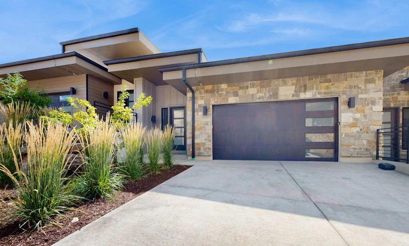 Stunning house w/ ski & lake views, private hot tub, private W/D