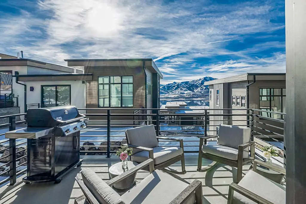 Luxury Hideout Overlook