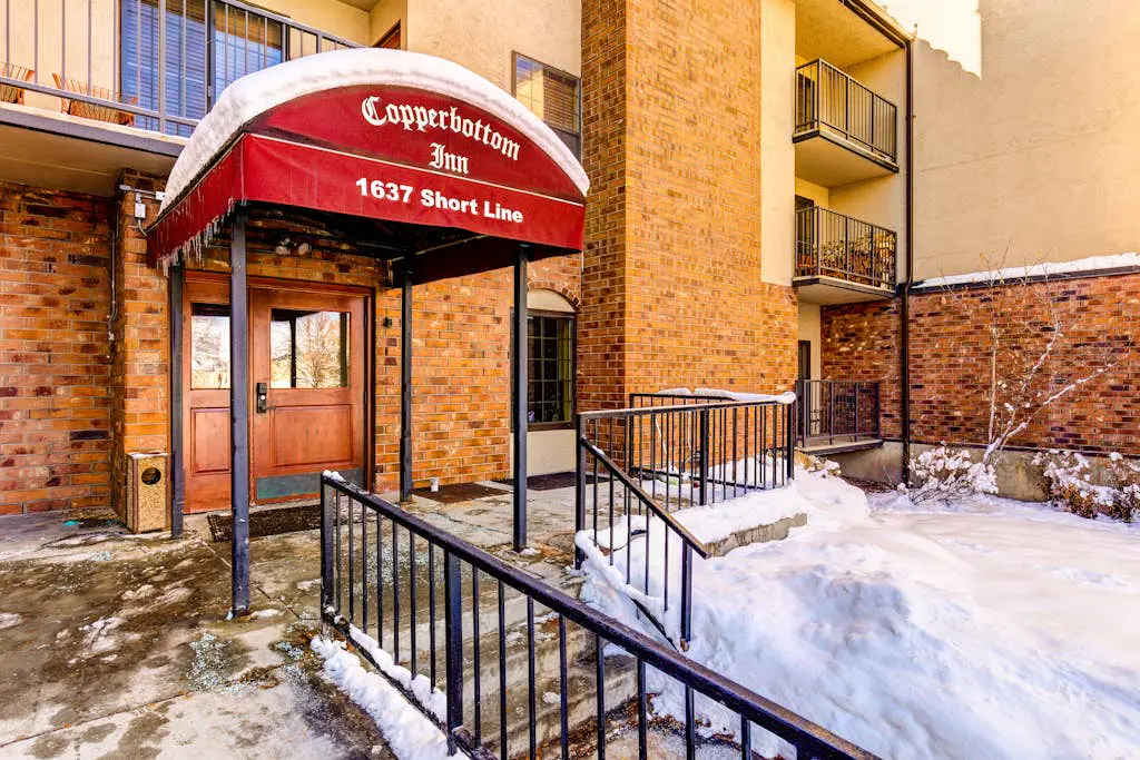 Copperbottom Inn #310