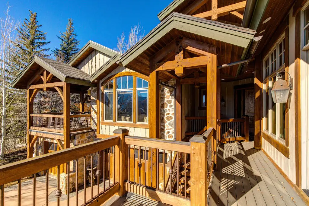 Luxury lodge with hot tub, sauna, game room, movie room & Deer Valley views