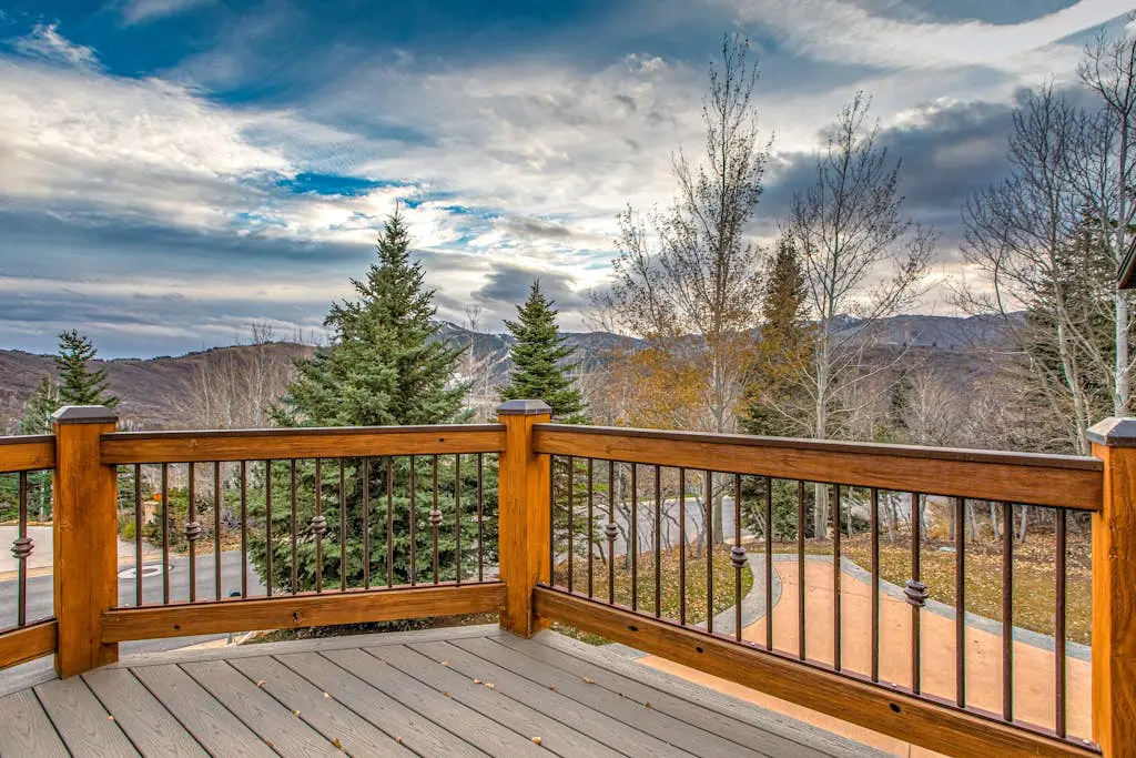 Luxury lodge with hot tub, sauna, game room, movie room & Deer Valley views