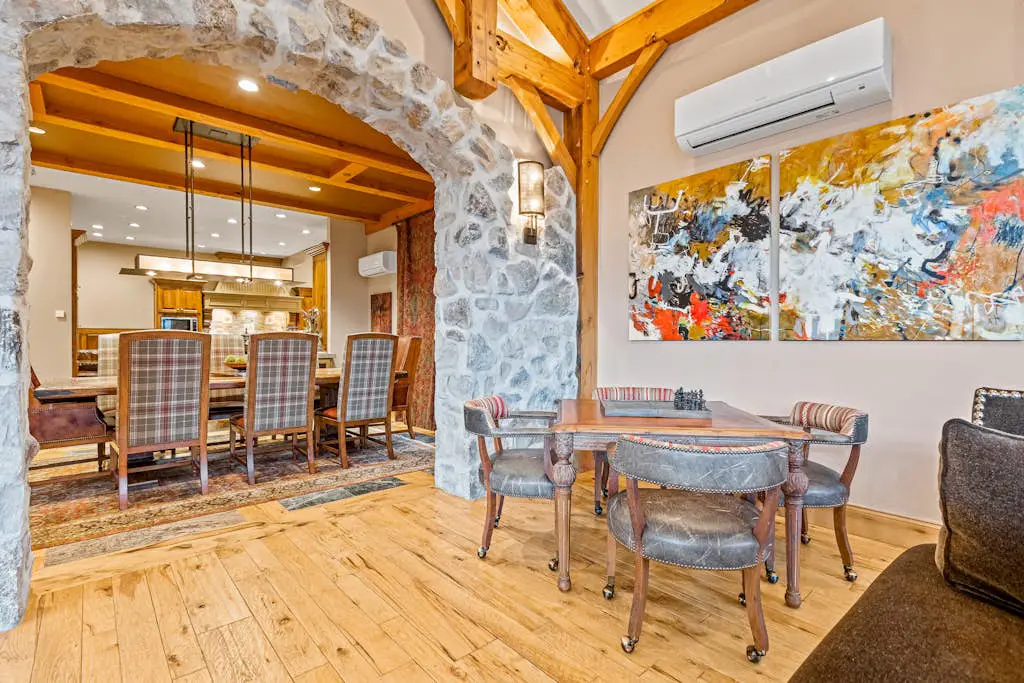 Luxury lodge with hot tub, sauna, game room, movie room & Deer Valley views