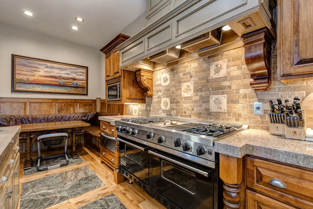 Luxury lodge with hot tub, sauna, game room, movie room & Deer Valley views