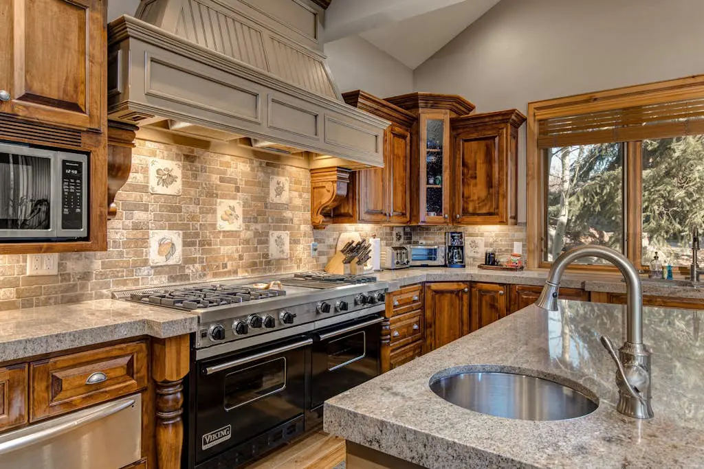Luxury lodge with hot tub, sauna, game room, movie room & Deer Valley views