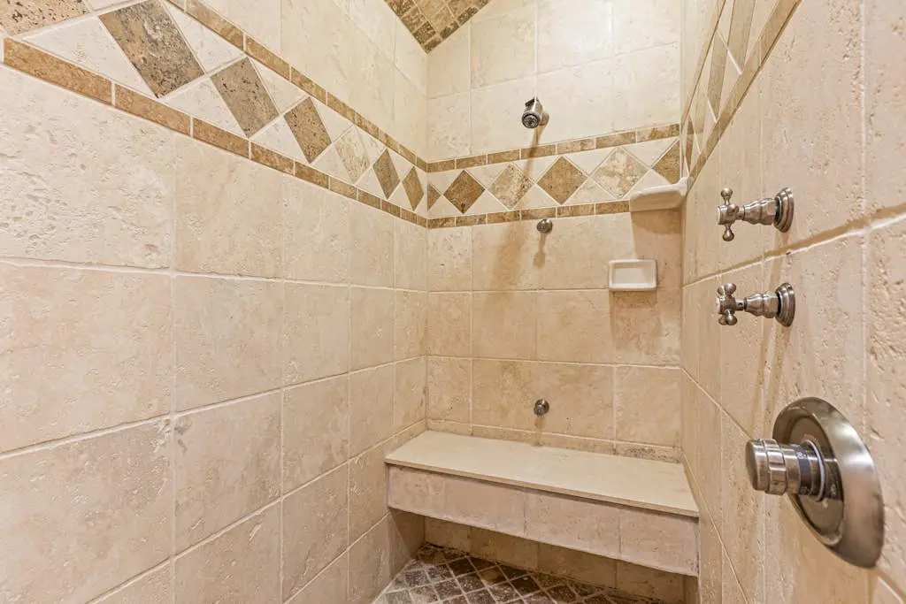 Luxury lodge with hot tub, sauna, game room, movie room & Deer Valley views