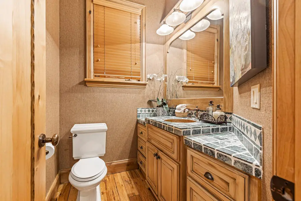 Luxury lodge with hot tub, sauna, game room, movie room & Deer Valley views