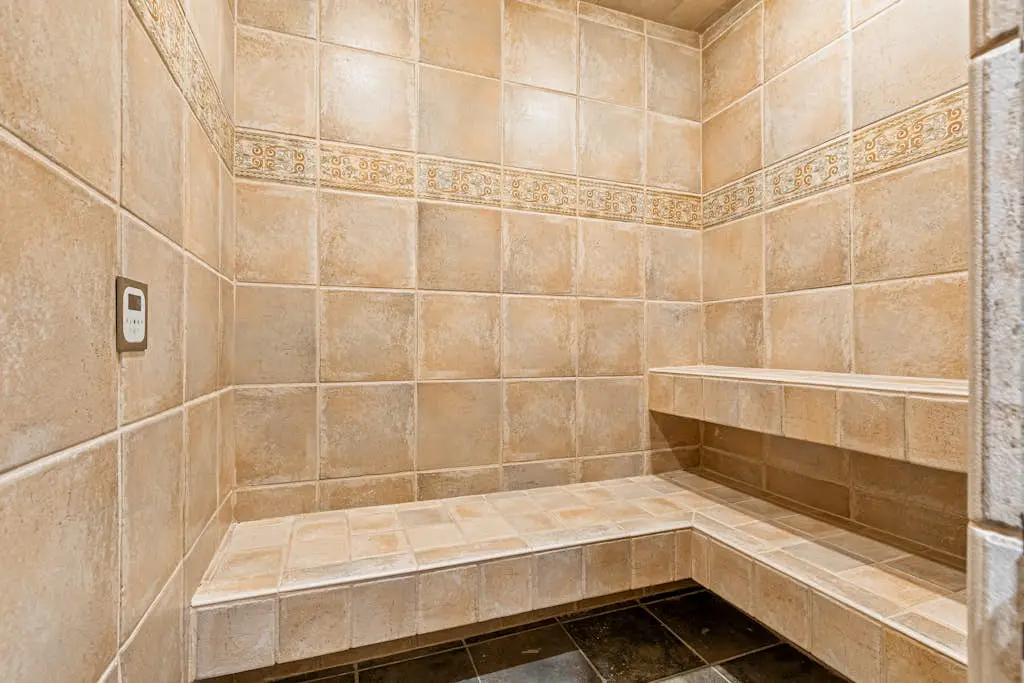 Luxury lodge with hot tub, sauna, game room, movie room & Deer Valley views