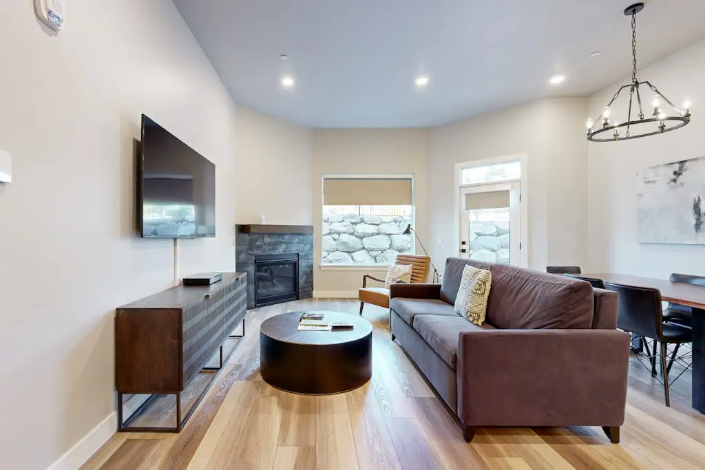 Beautiful resort condo - incredible amenities and shuttle service
