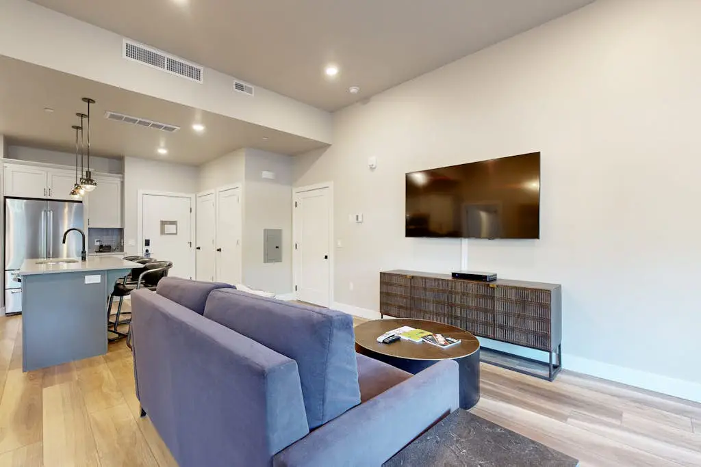 Beautiful resort condo - incredible amenities and shuttle service