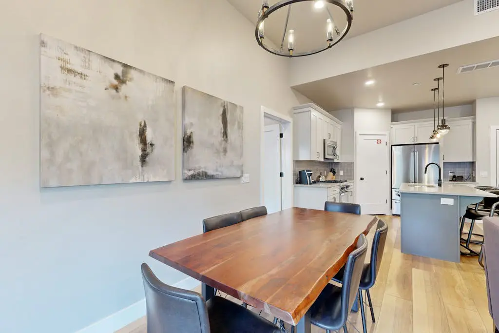 Beautiful resort condo - incredible amenities and shuttle service