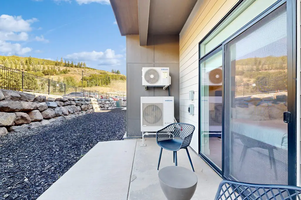 Beautiful resort condo - incredible amenities and shuttle service