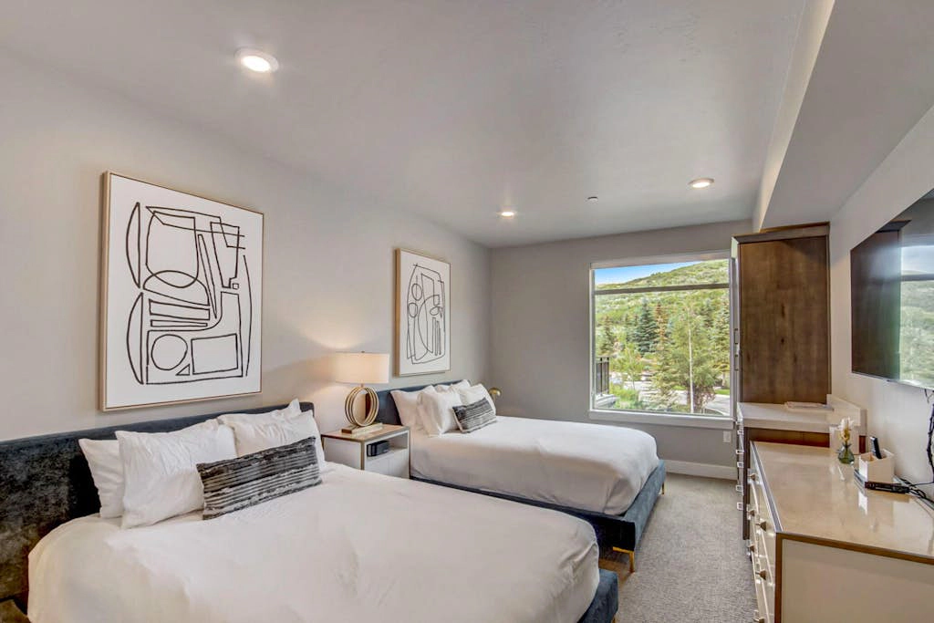 614B - Black Rock Mountain Resort