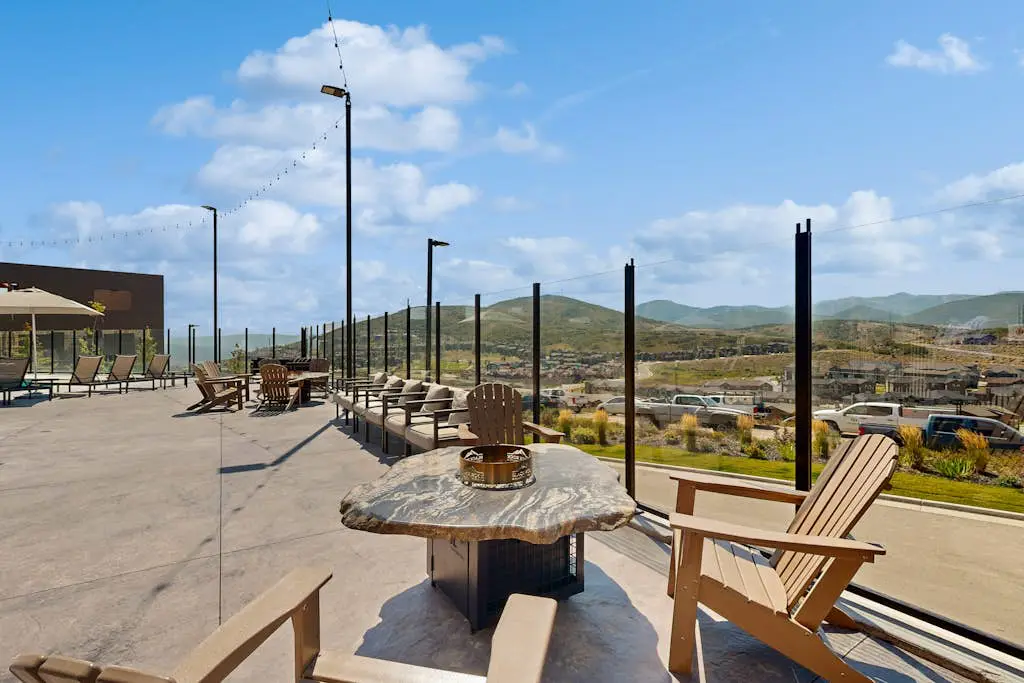 614B - Black Rock Mountain Resort