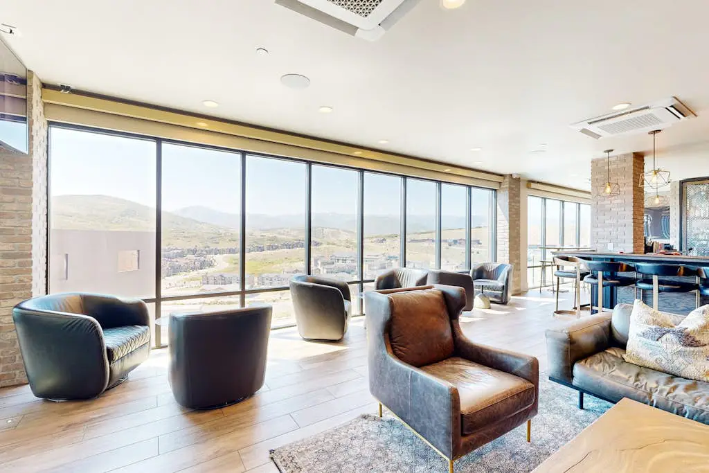614B - Black Rock Mountain Resort