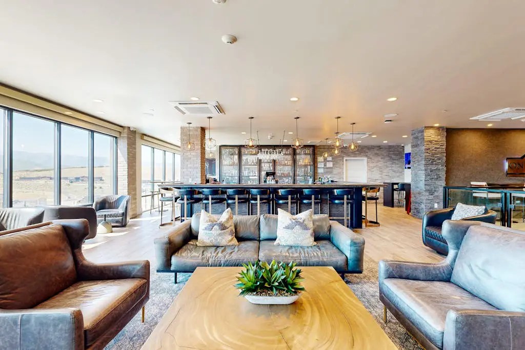 614B - Black Rock Mountain Resort