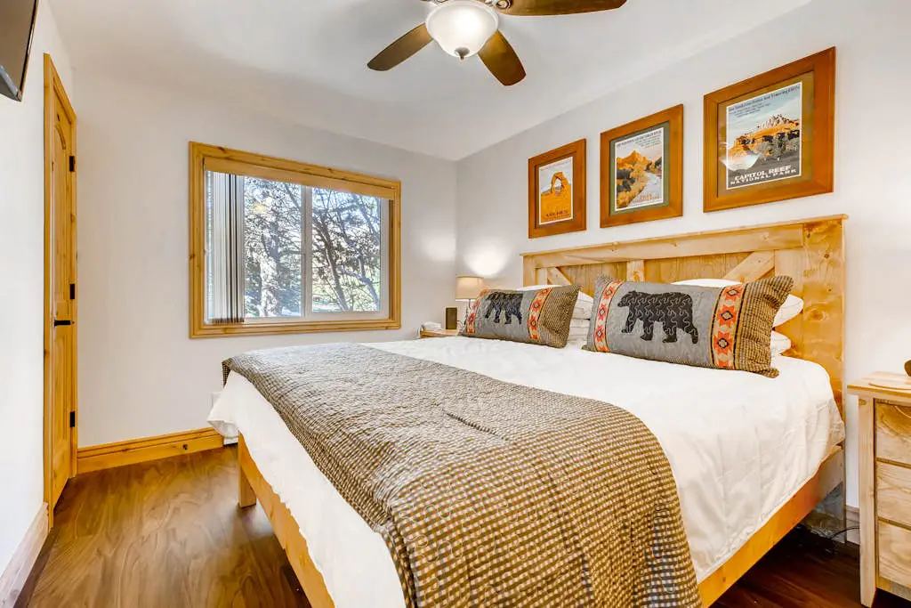 Canyons condo w/ two added lofts plus access to shared pools, hot tub, tennis