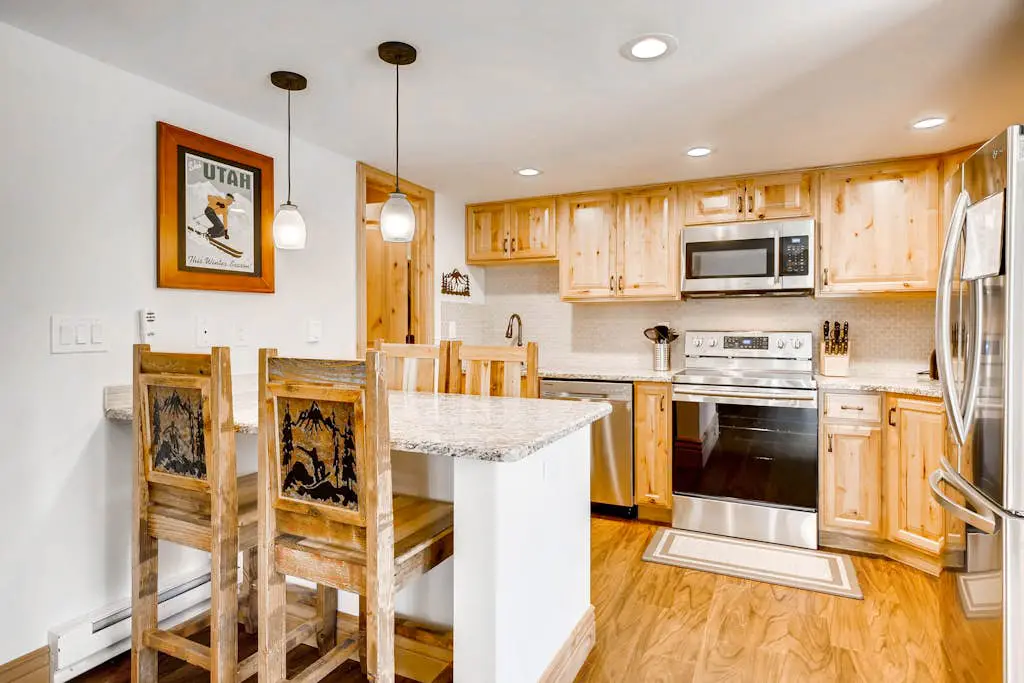 Canyons condo w/ two added lofts plus access to shared pools, hot tub, tennis