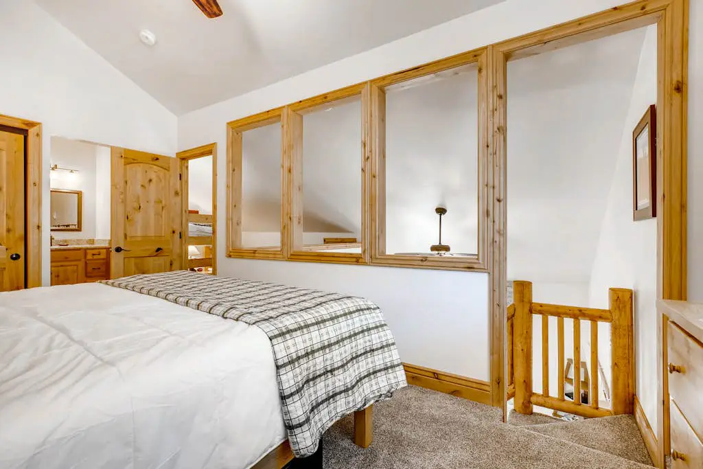 Canyons condo w/ two added lofts plus access to shared pools, hot tub, tennis