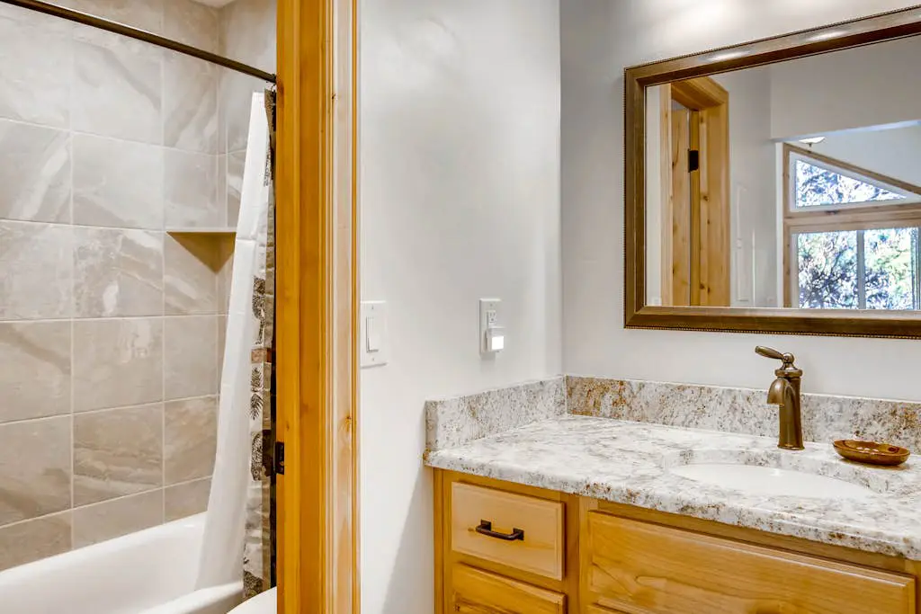 Canyons condo w/ two added lofts plus access to shared pools, hot tub, tennis
