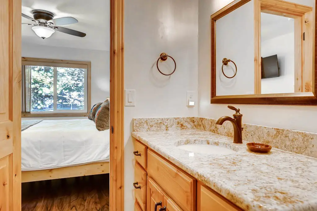 Canyons condo w/ two added lofts plus access to shared pools, hot tub, tennis