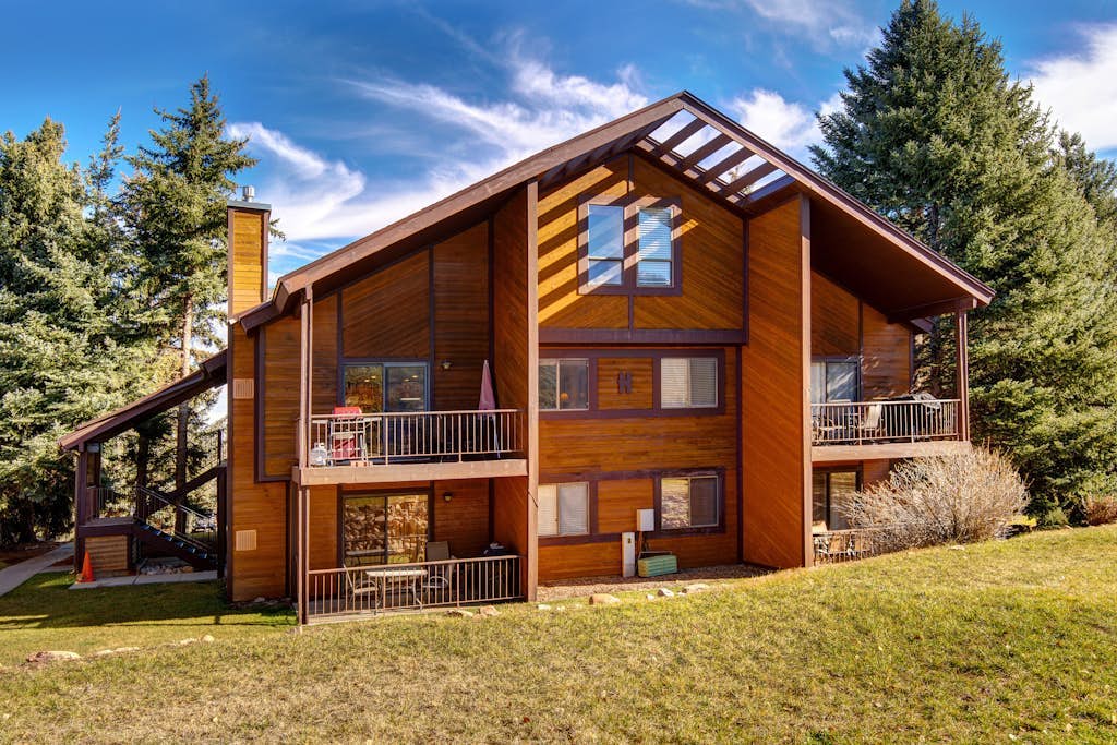 H8 Red Pine Paradise Loft at Canyons Village