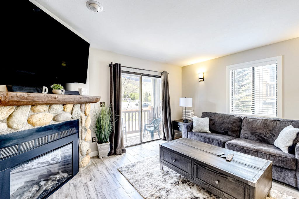 Elegant Escape at Powder Pointe 201B