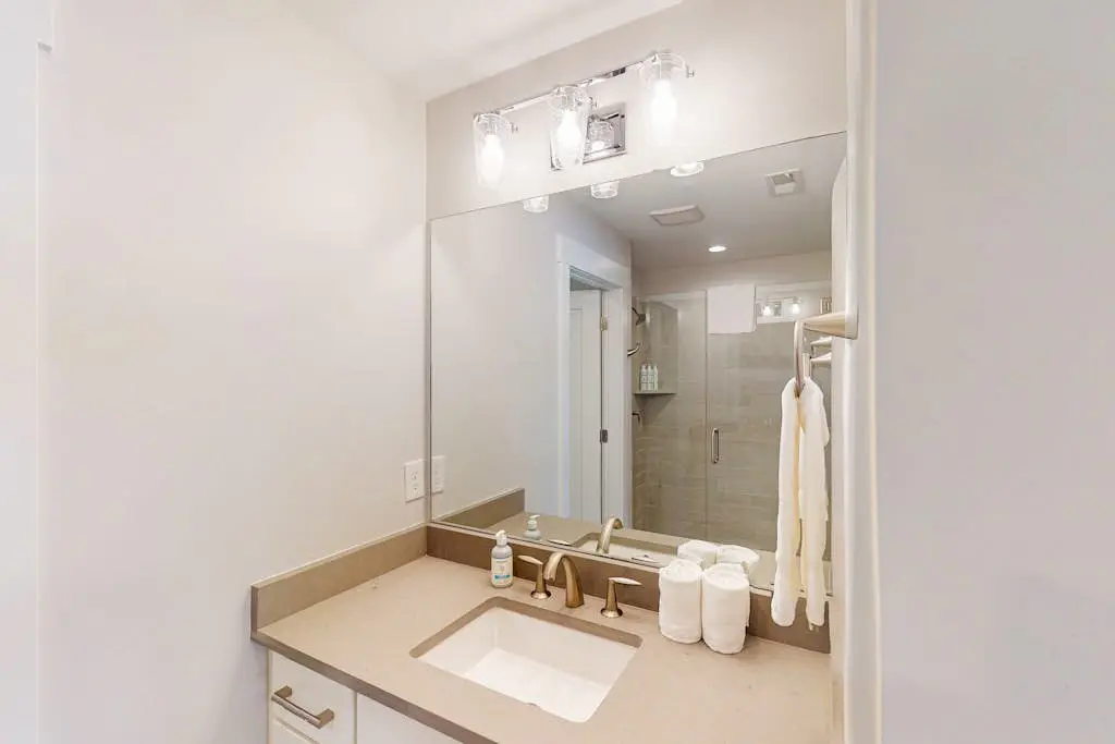 Cozy Townhouse with Playground & Dog-Friendly