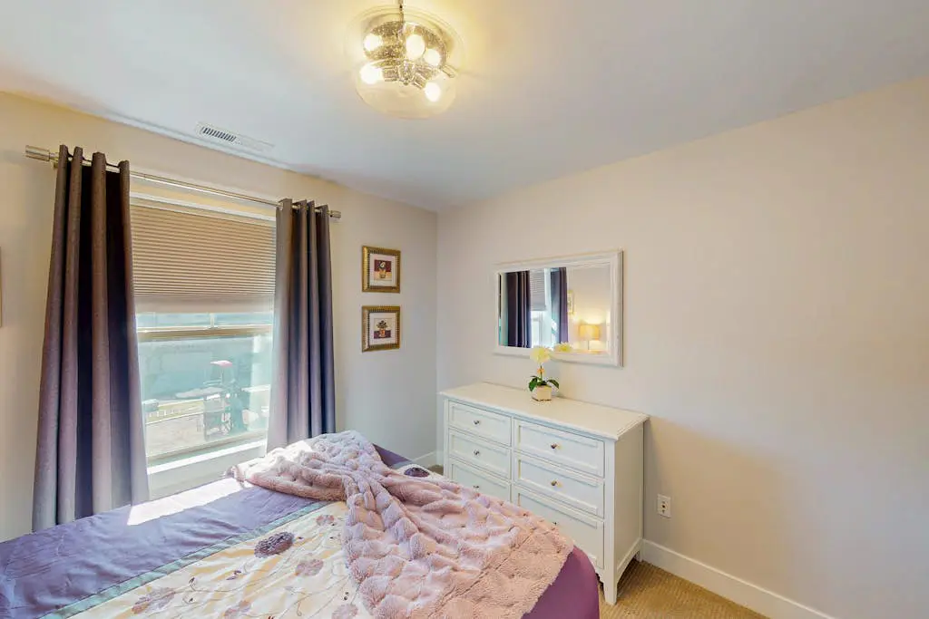 Cozy Townhouse with Playground & Dog-Friendly
