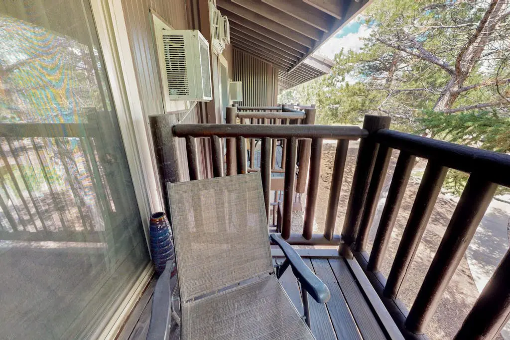 Quaint Prospector Lodge Studio #729