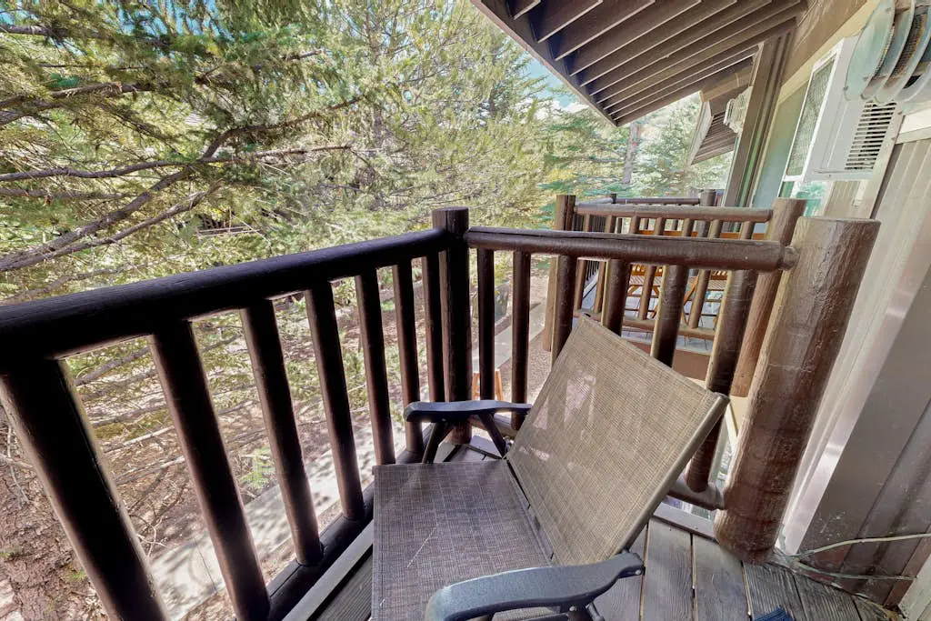 Quaint Prospector Lodge Studio #729