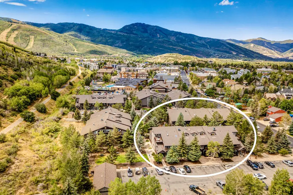 Quaint Prospector Lodge Studio #729