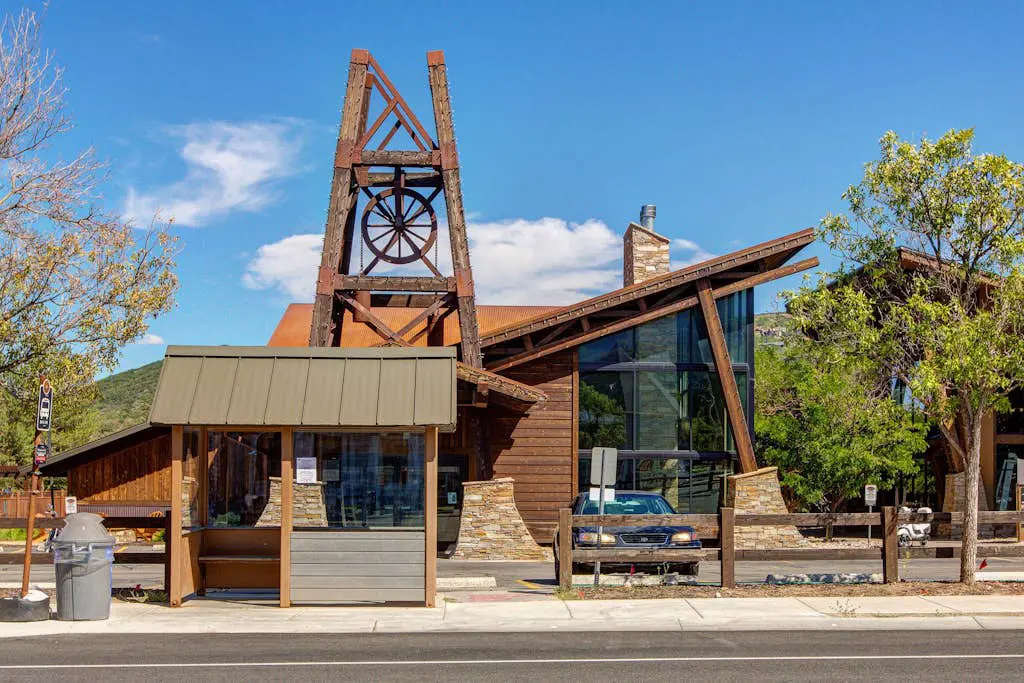 Quaint Prospector Lodge Studio #729