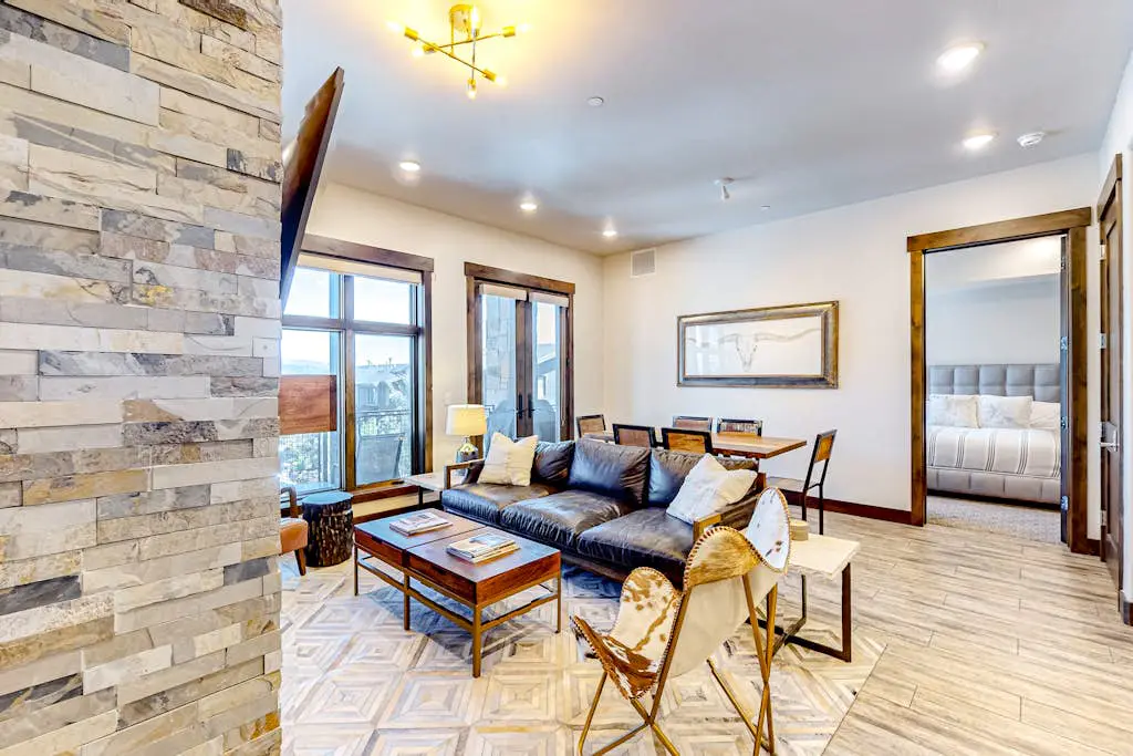 Summit Elegance Retreat 211