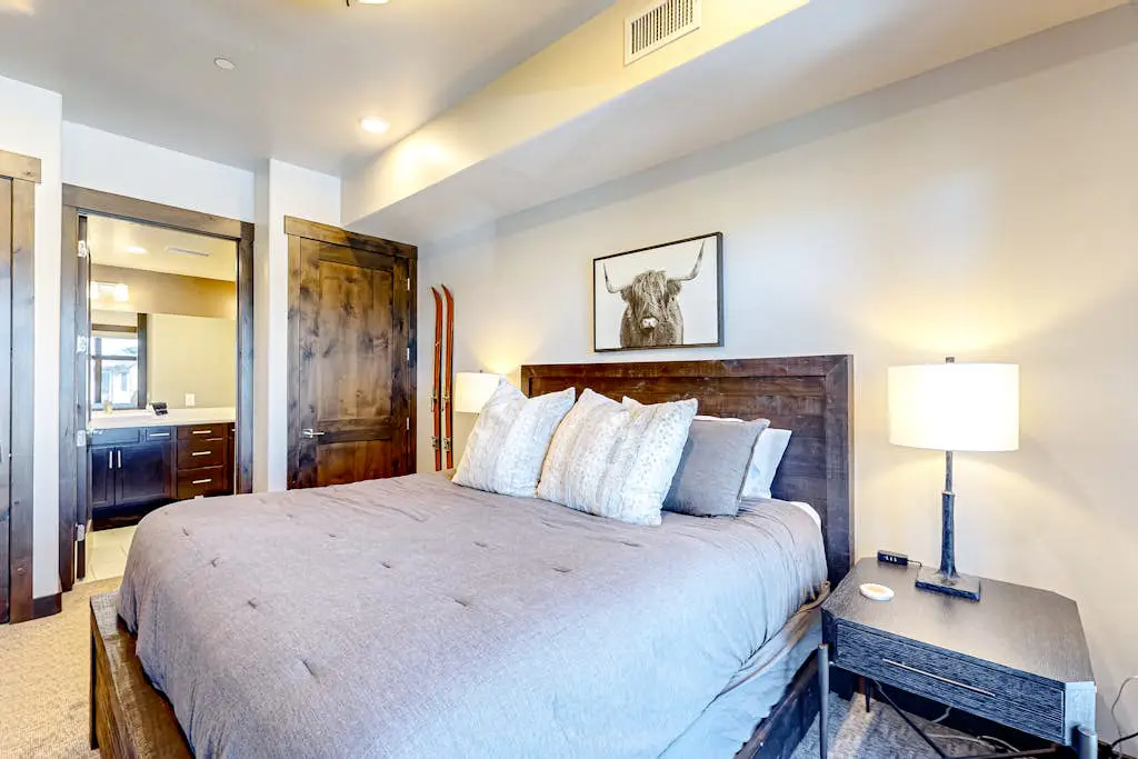 Summit Elegance Retreat 211