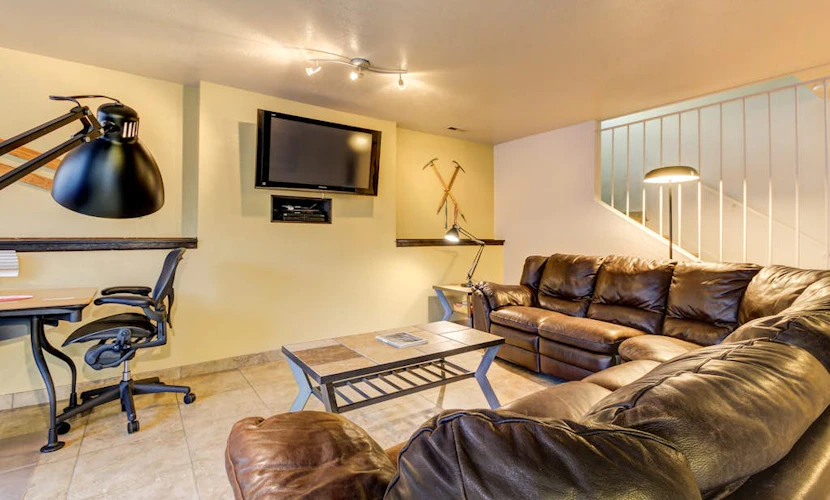 Contemporary Home with Private Hot Tub & Stunning Mountain Views