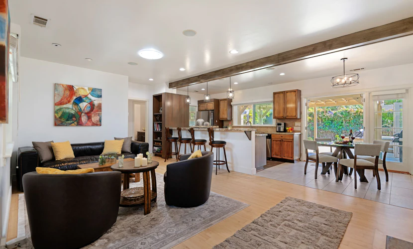 NEW Steps to the Sand on Mesa Lane 3 BD 2BA with Jacuzzi!