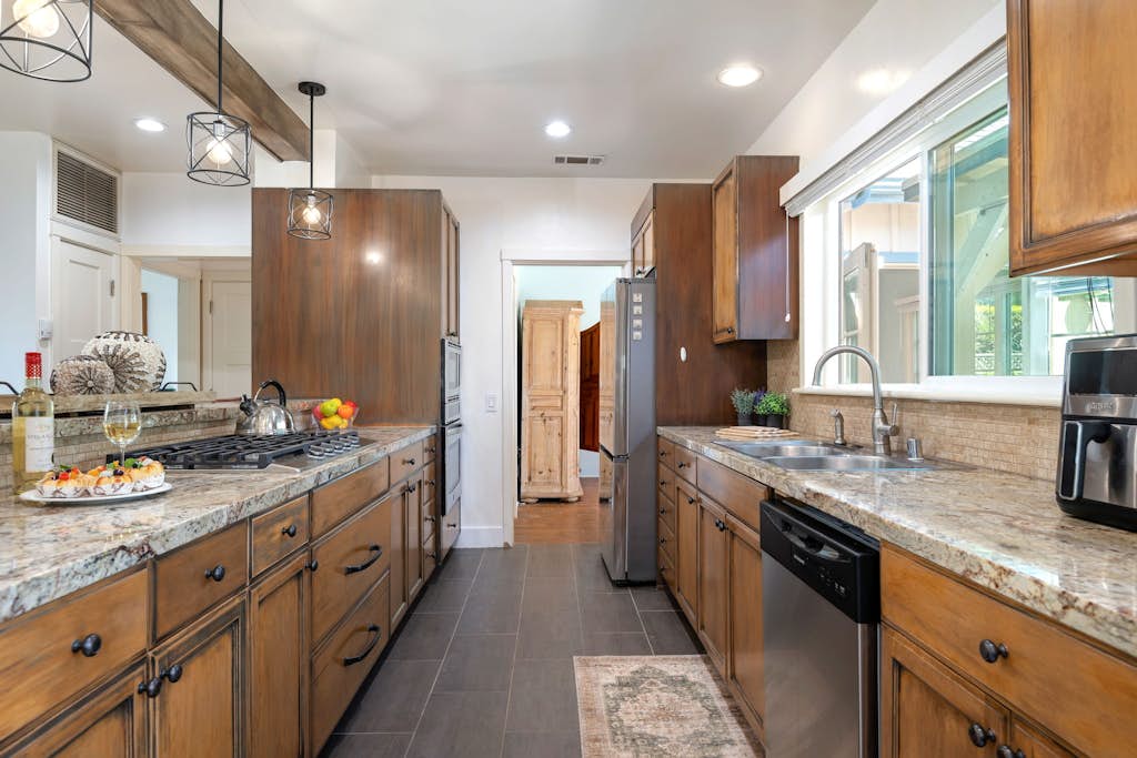 NEW Steps to the Sand on Mesa Lane 3 BD 2BA with Jacuzzi!