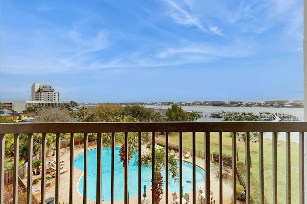 Coastal condo with shared pool, beaches, shopping