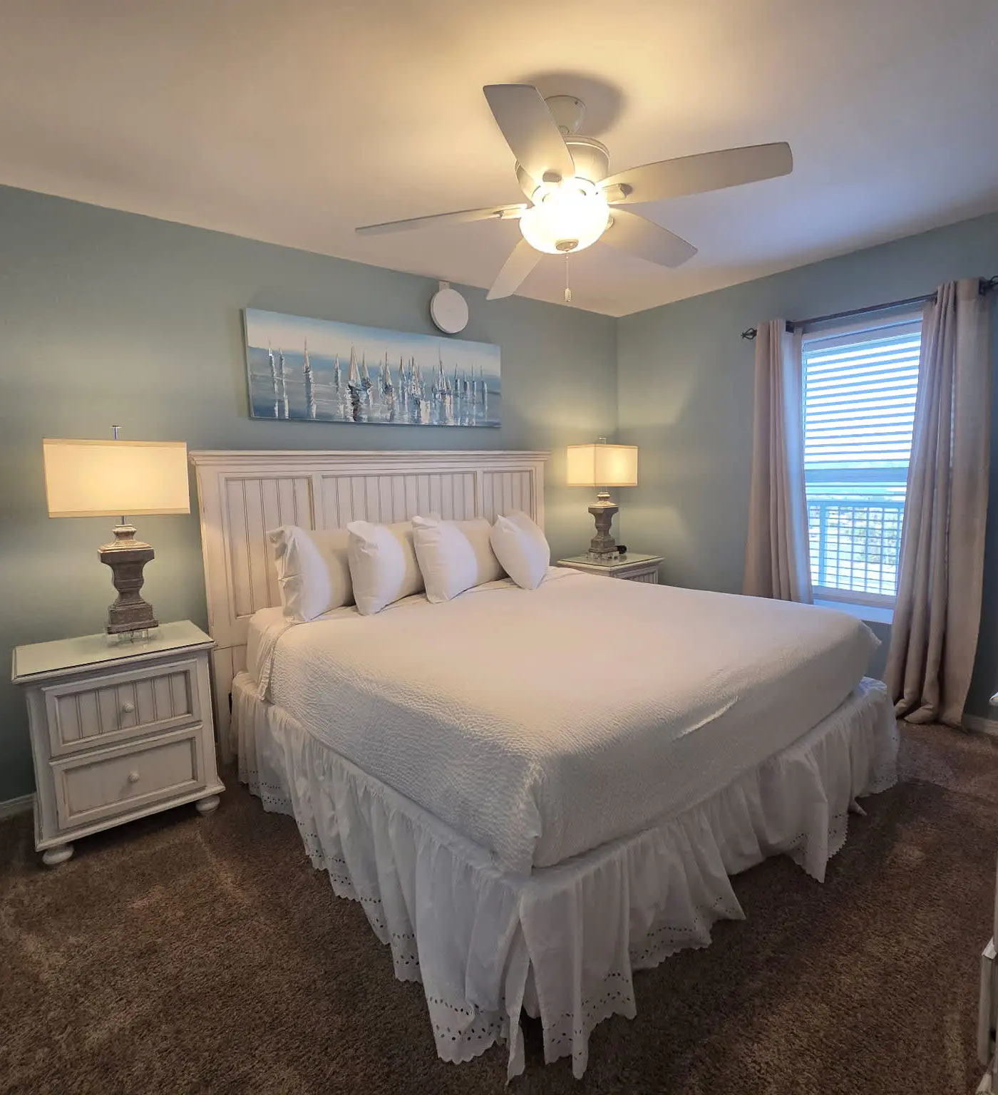 Islander 6004 - Spacious gulf front condo with beach access and seasonal beach service