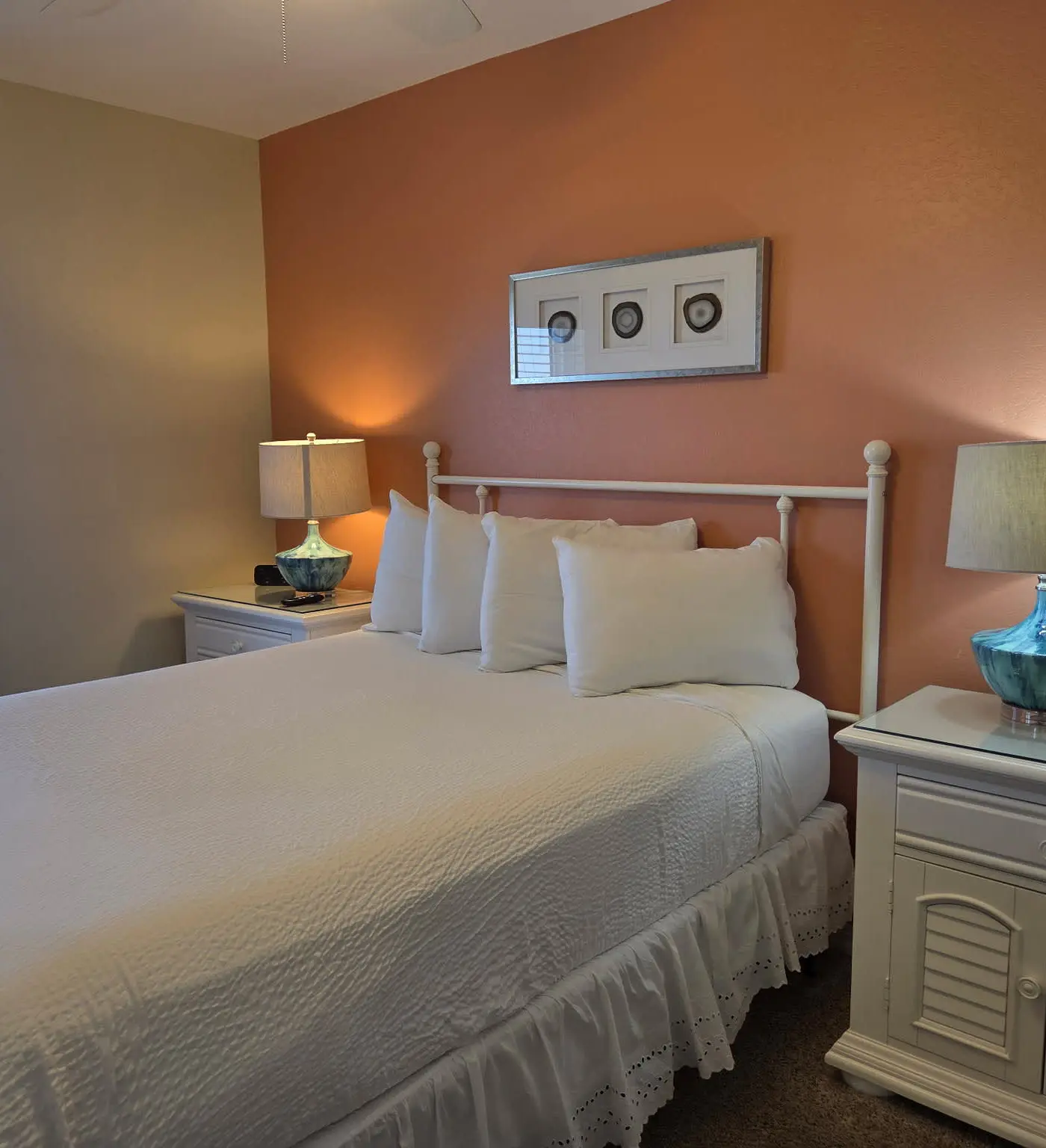 Islander 6004 - Spacious gulf front condo with beach access and seasonal beach service