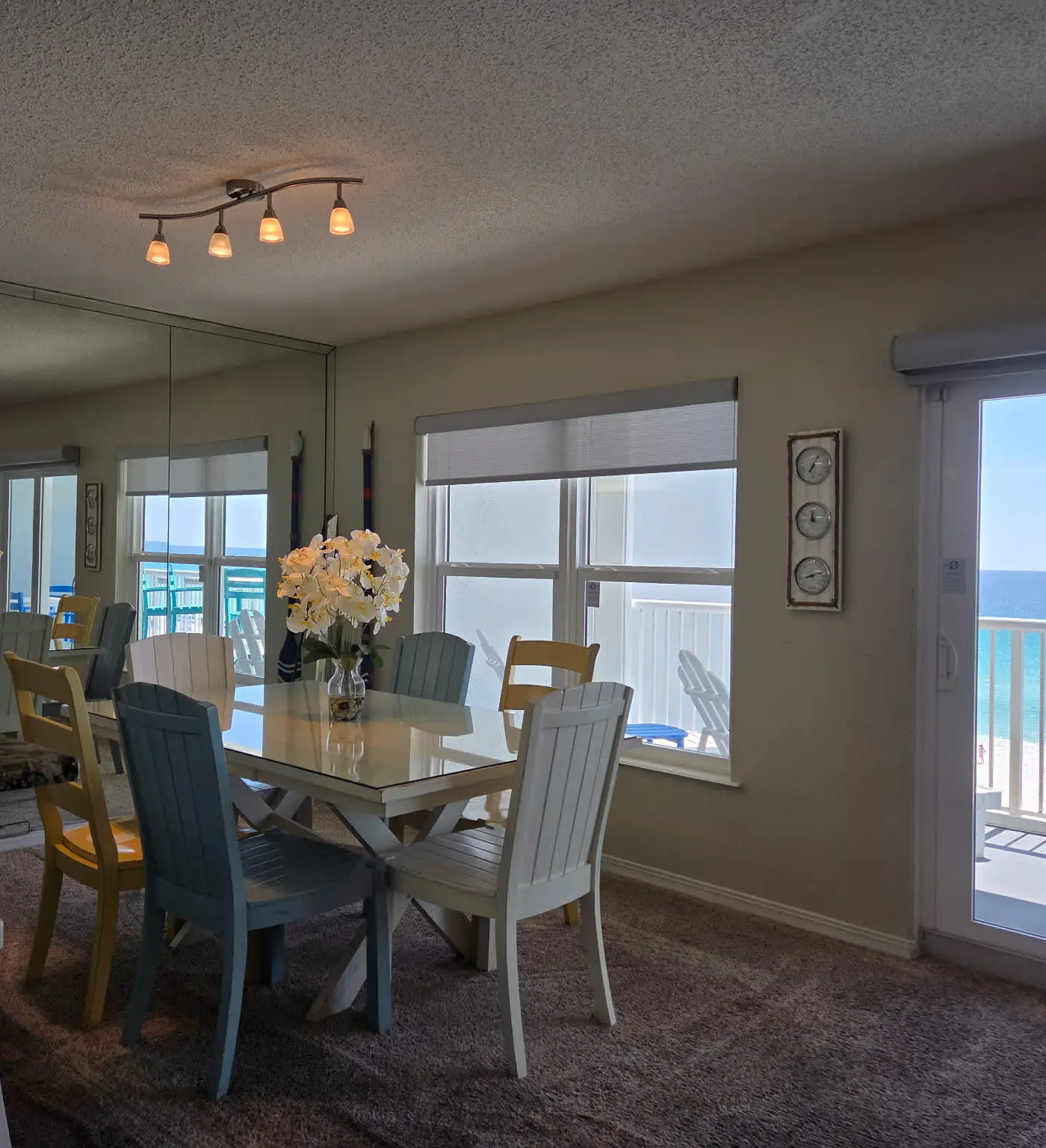 Islander 6004 - Spacious gulf front condo with beach access and seasonal beach service