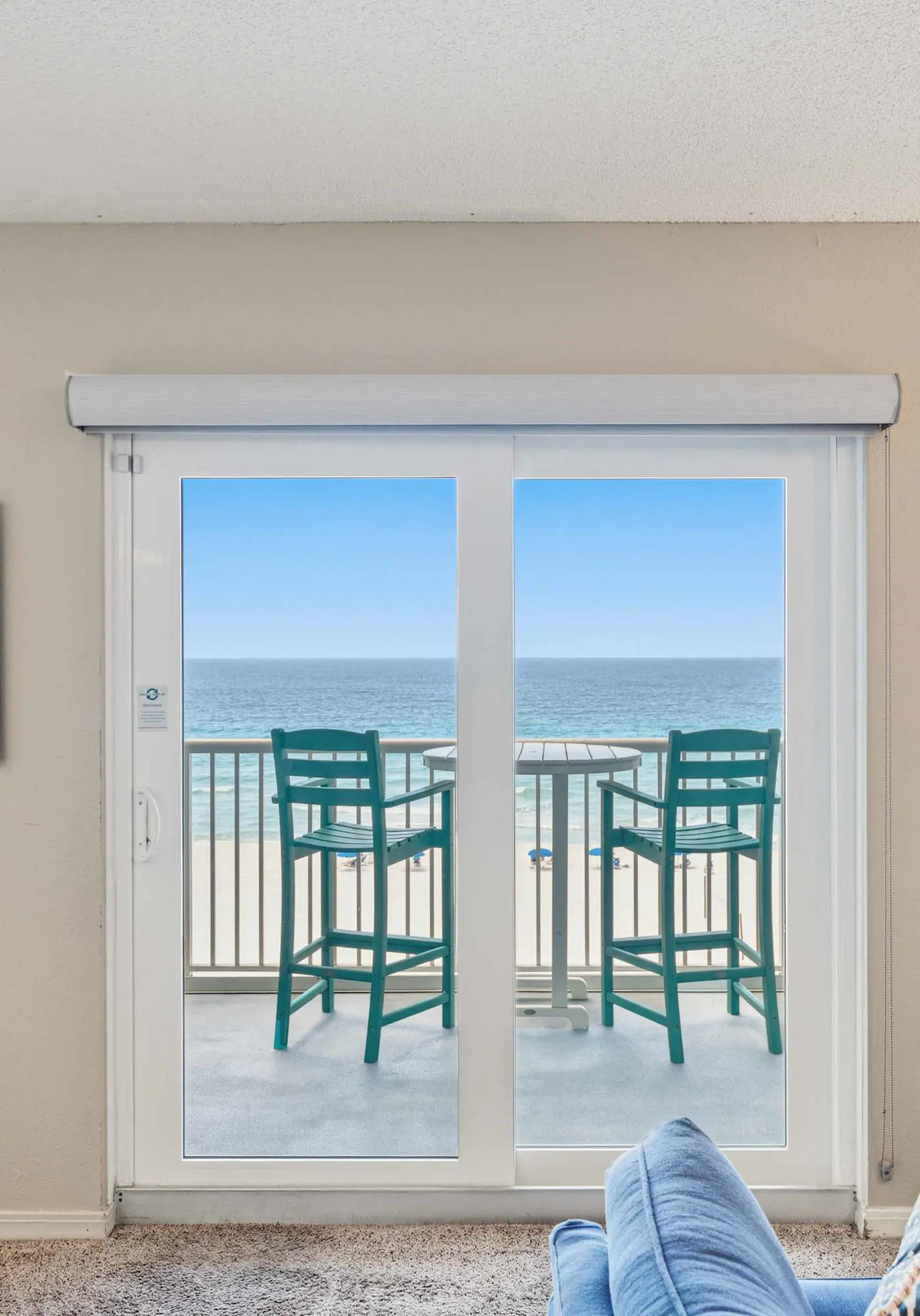 Islander 6004 - Spacious gulf front condo with beach access and seasonal beach service