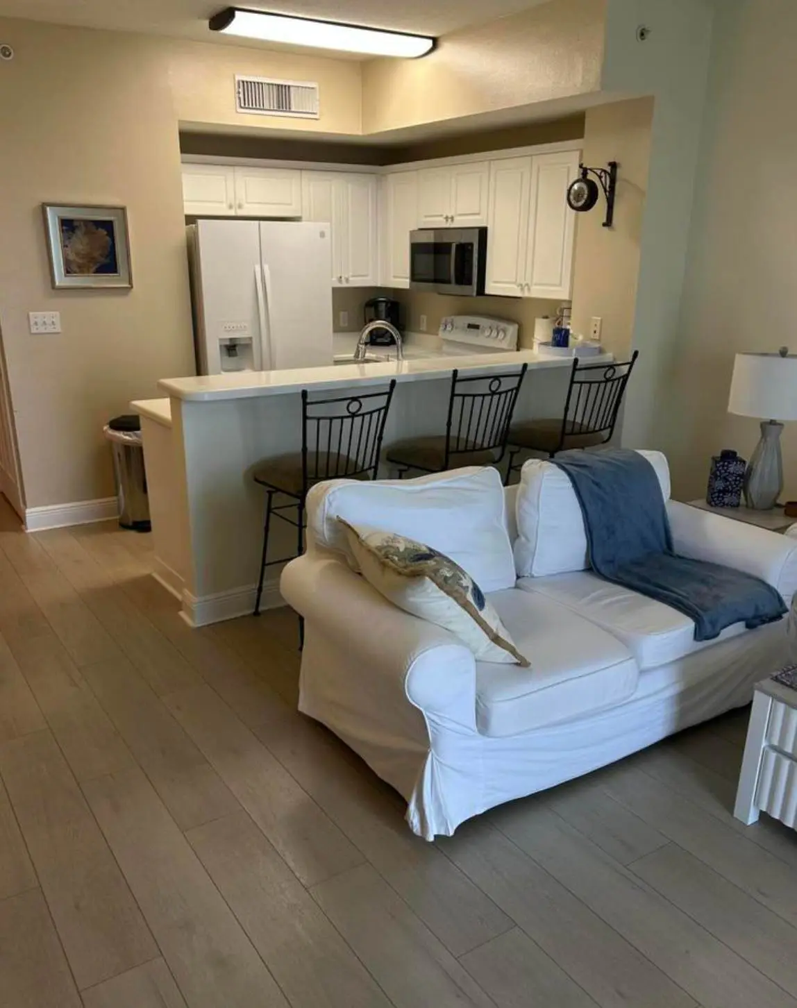 Spacious gulf front condo near beaches and shopping