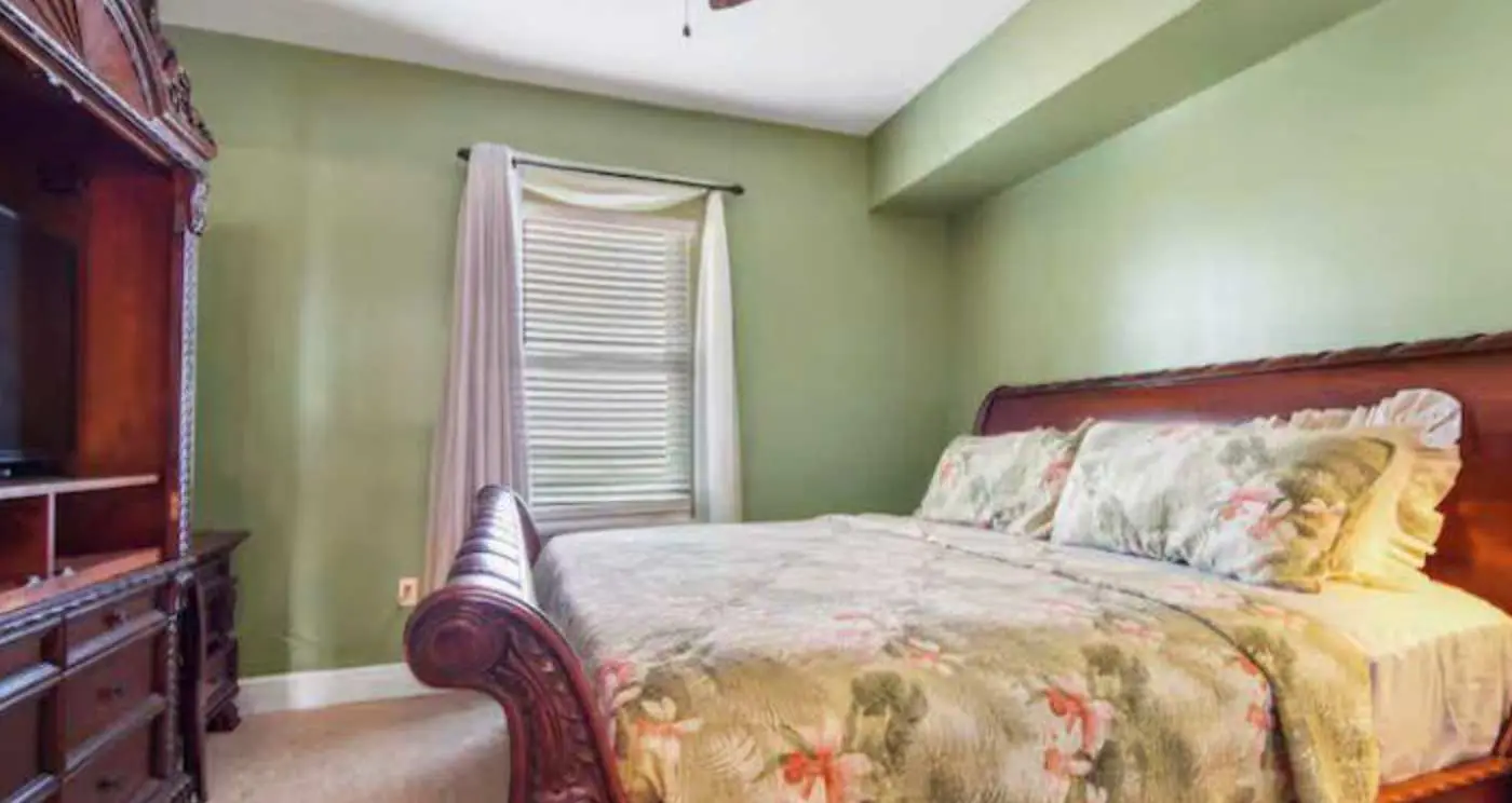 Spacious gulf front condo near beaches and shopping