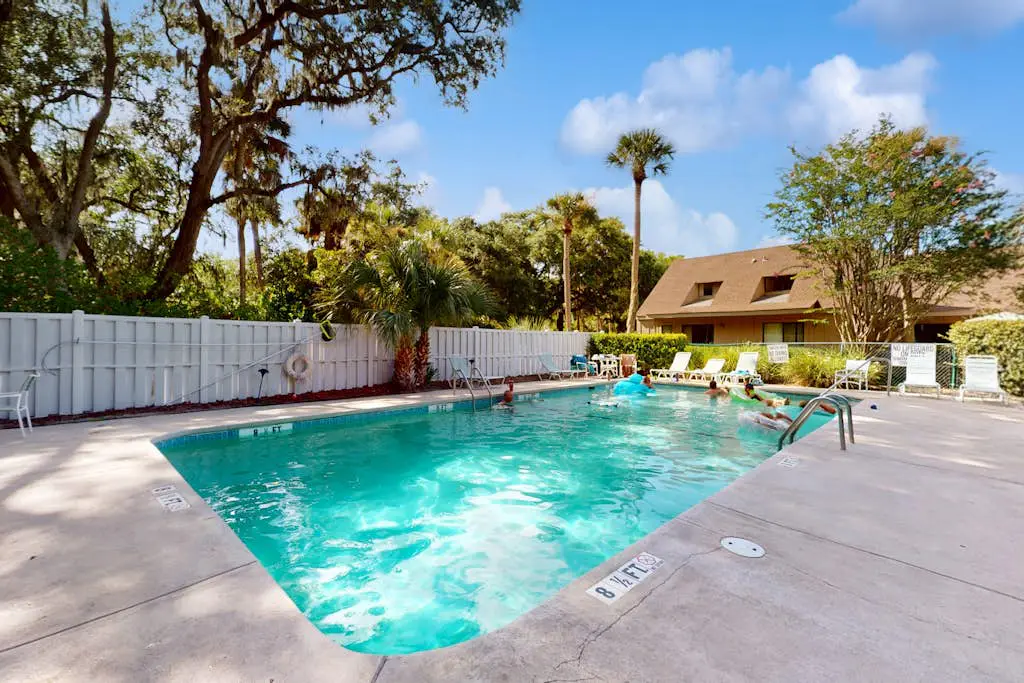 Beautiful Palmetto Dunes Villa- Lagoon Views,  Complex Pool