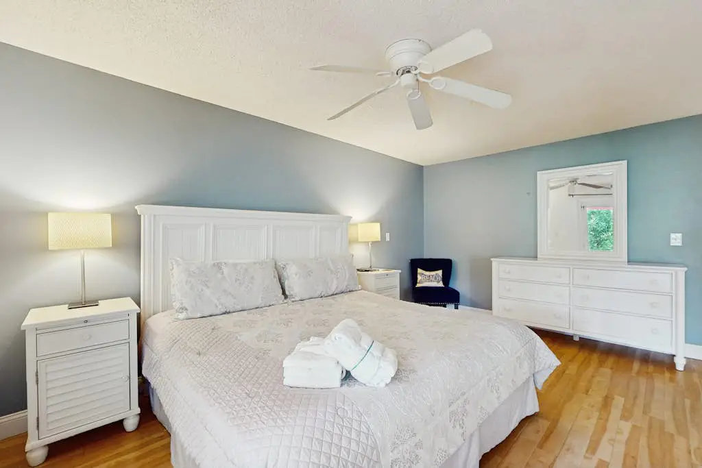 Beautiful Palmetto Dunes Villa- Lagoon Views,  Complex Pool