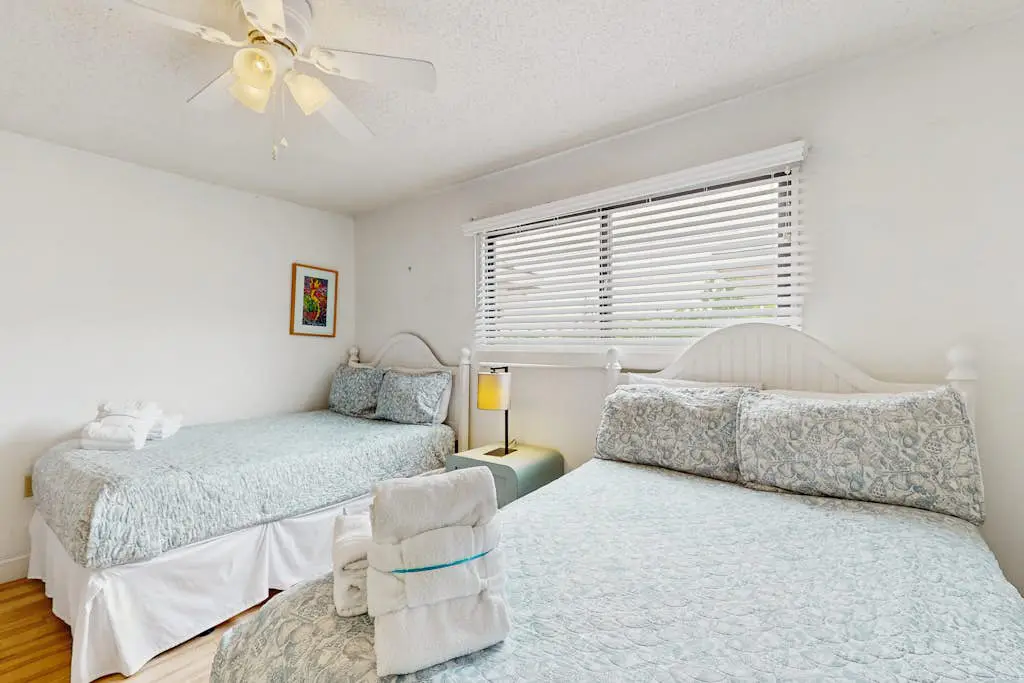 Beautiful Palmetto Dunes Villa- Lagoon Views,  Complex Pool