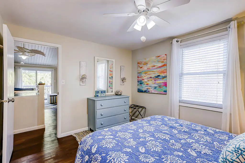 Edisto Island condo with private balcony, AC, & washer/dryer - near beach